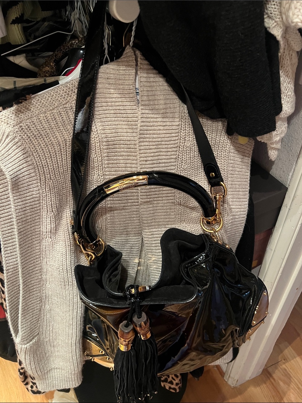 Gucci Black Patent Shoulder Bag with Tassel and Gold Hardware - Picture 5 of 16